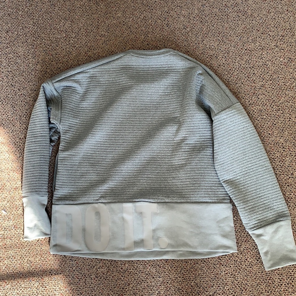 Nike cropped pullover - Picture 2 of 2